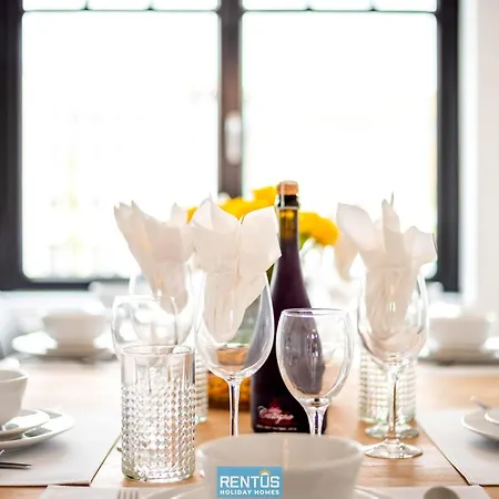 Harbour - For 9 People In *