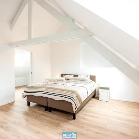 Harbour - For 9 People In