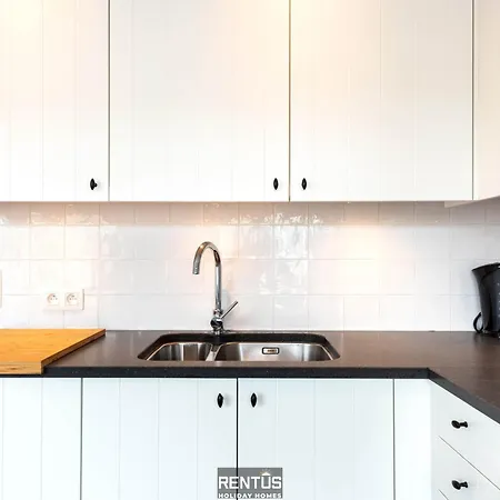 Harbour - For 9 People In