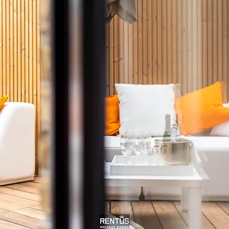 דירה Harbour - For 9 People In