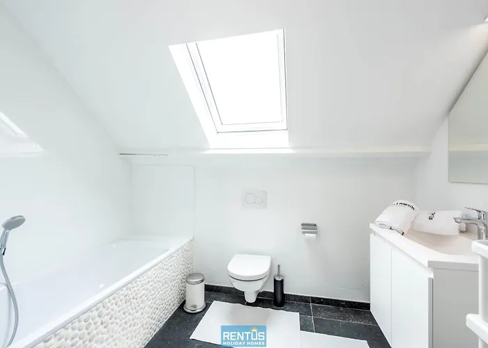 Harbour - For 9 People In