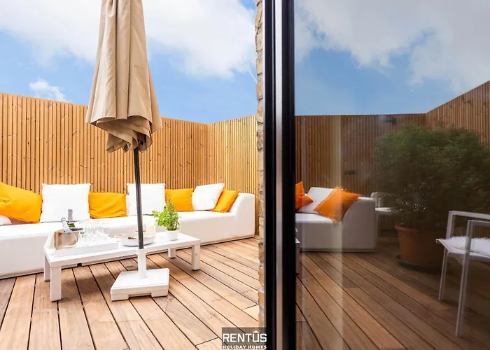 דירה Harbour - For 9 People In *